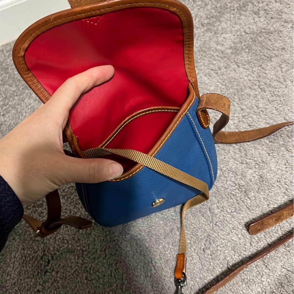 Leather crossbody bag Dooney and Bourke Blue in Leather - Picture 8 of 14